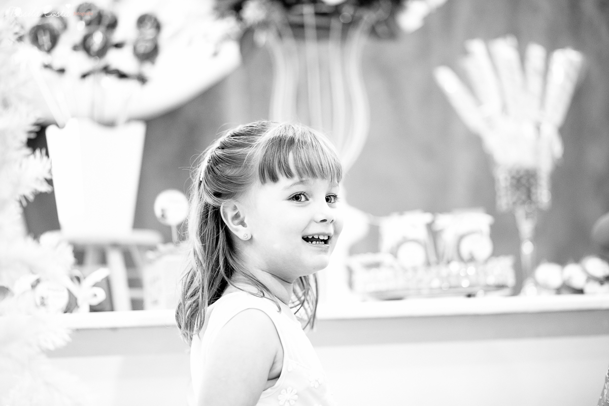 decoração no tema frozen, festa de 4 anos da Pietra, no cerimonial Pirlim Pim Pim, na pracinha de Jardim da Penha, festa de menina de 04 anos, tássila costa fotografia, festa de menina, vix es