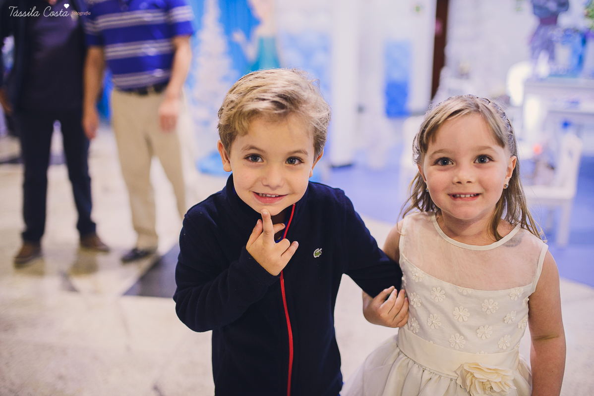 decoração no tema frozen, festa de 4 anos da Pietra, no cerimonial Pirlim Pim Pim, na pracinha de Jardim da Penha, festa de menina de 04 anos, tássila costa fotografia, festa de menina, vix es
