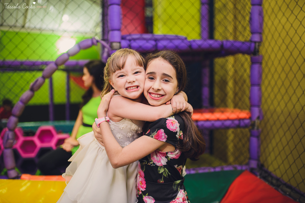 decoração no tema frozen, festa de 4 anos da Pietra, no cerimonial Pirlim Pim Pim, na pracinha de Jardim da Penha, festa de menina de 04 anos, tássila costa fotografia, festa de menina, vix es