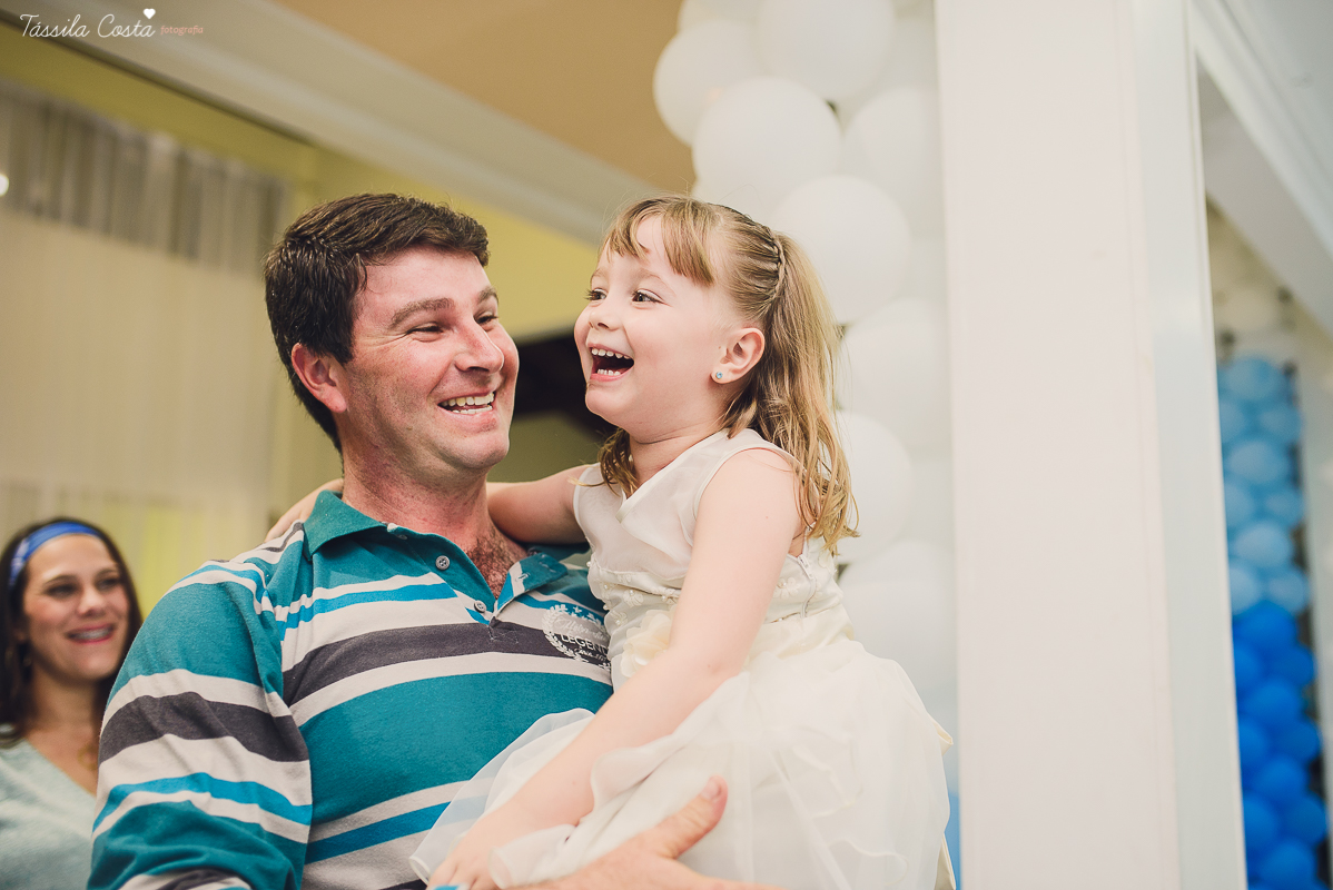 decoração no tema frozen, festa de 4 anos da Pietra, no cerimonial Pirlim Pim Pim, na pracinha de Jardim da Penha, festa de menina de 04 anos, tássila costa fotografia, festa de menina, vix es