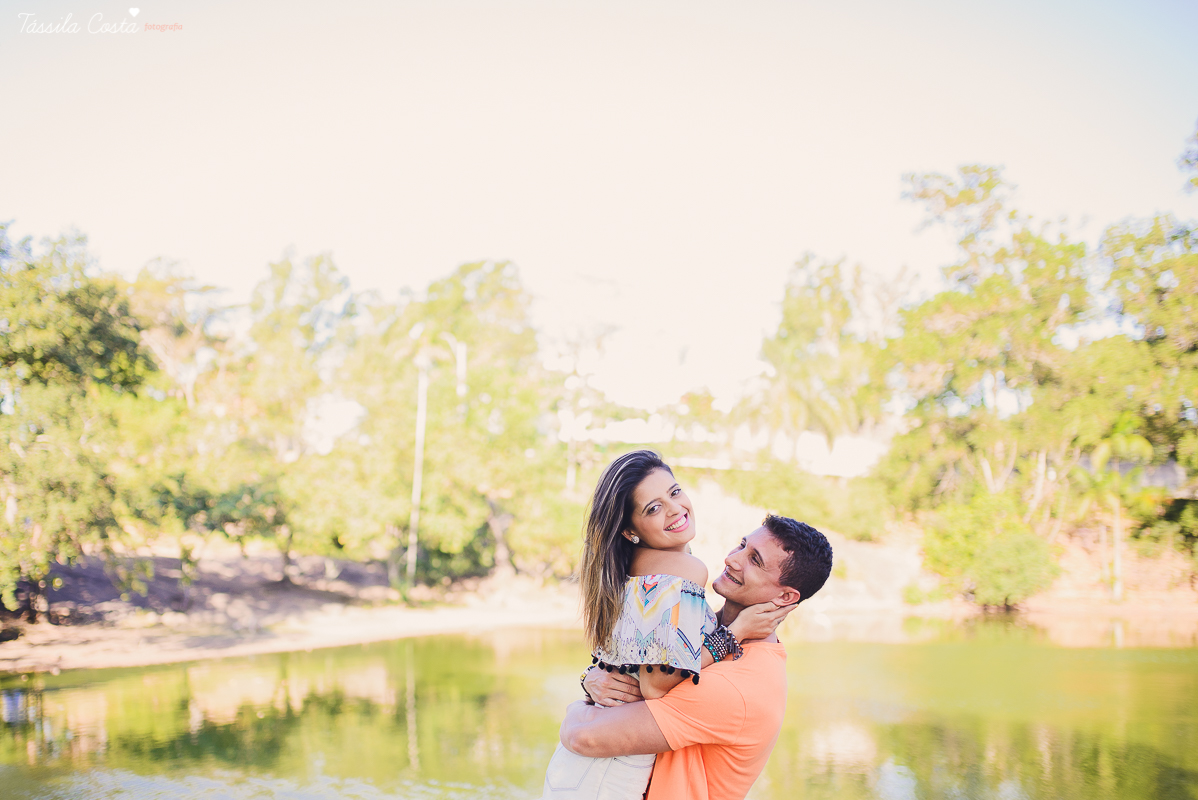 foto de casal em vitoria, fotografo de casal em vitoria, foto de casal em vila velha, fotografo de casal es, tassila costa, tassila costa fotografia, casamento no espirito santo, ensaio externo no espirito santo, ensaio externo na praia, ilha do frade, il