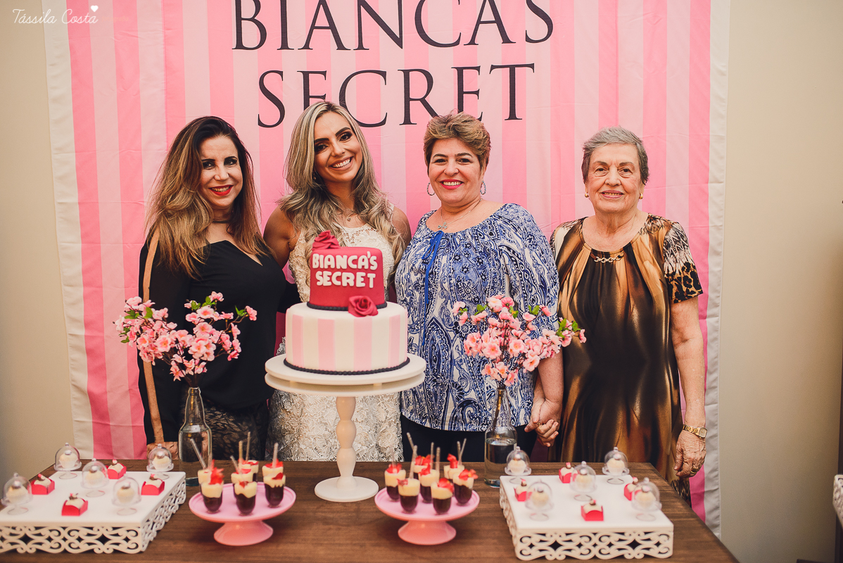 decoração personalizada para chá de lingerie, da noiva bianca, amei fotografar um chá de lingerie com várias brincadeiras e super animado, tássila fotografia