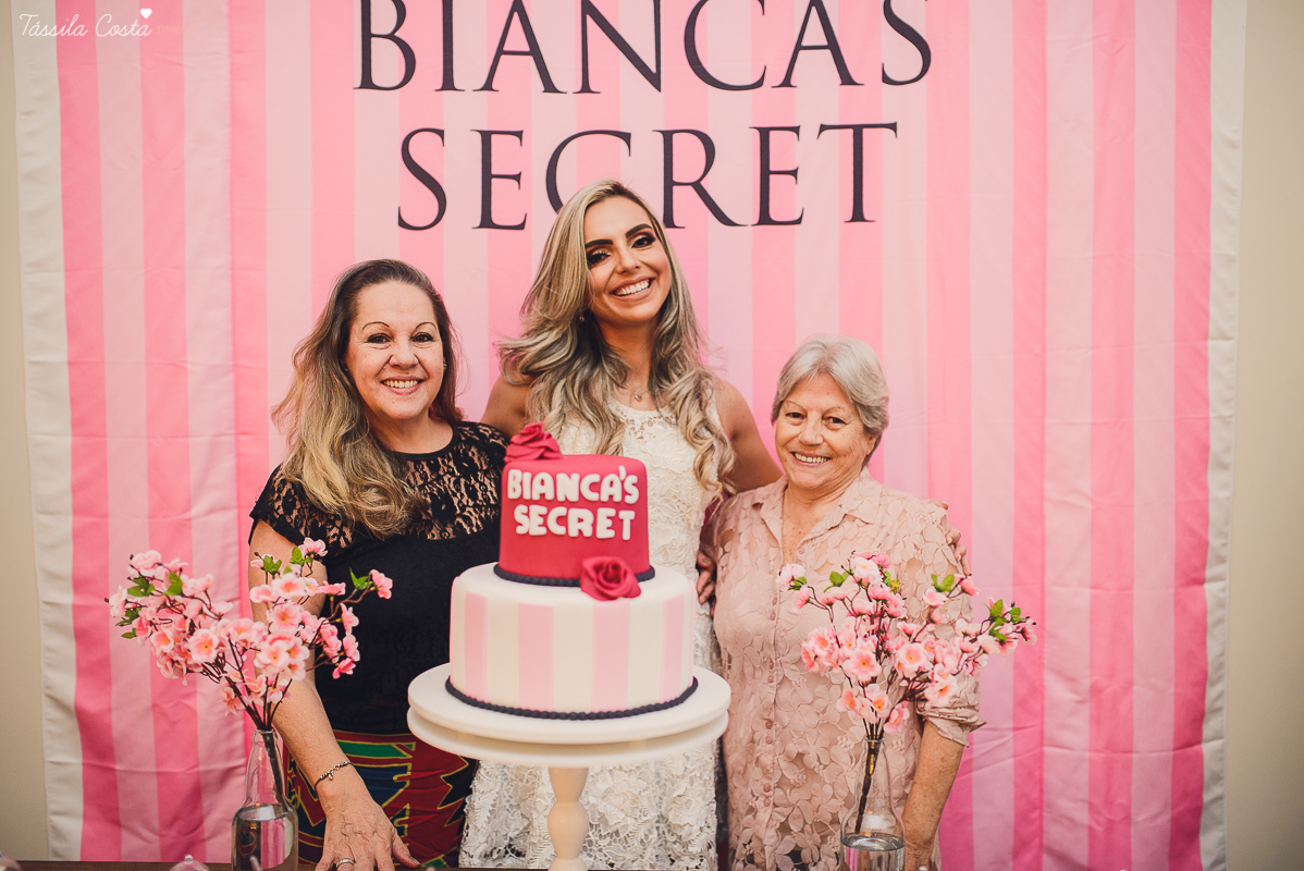 decoração personalizada para chá de lingerie, da noiva bianca, amei fotografar um chá de lingerie com várias brincadeiras e super animado, tássila fotografia