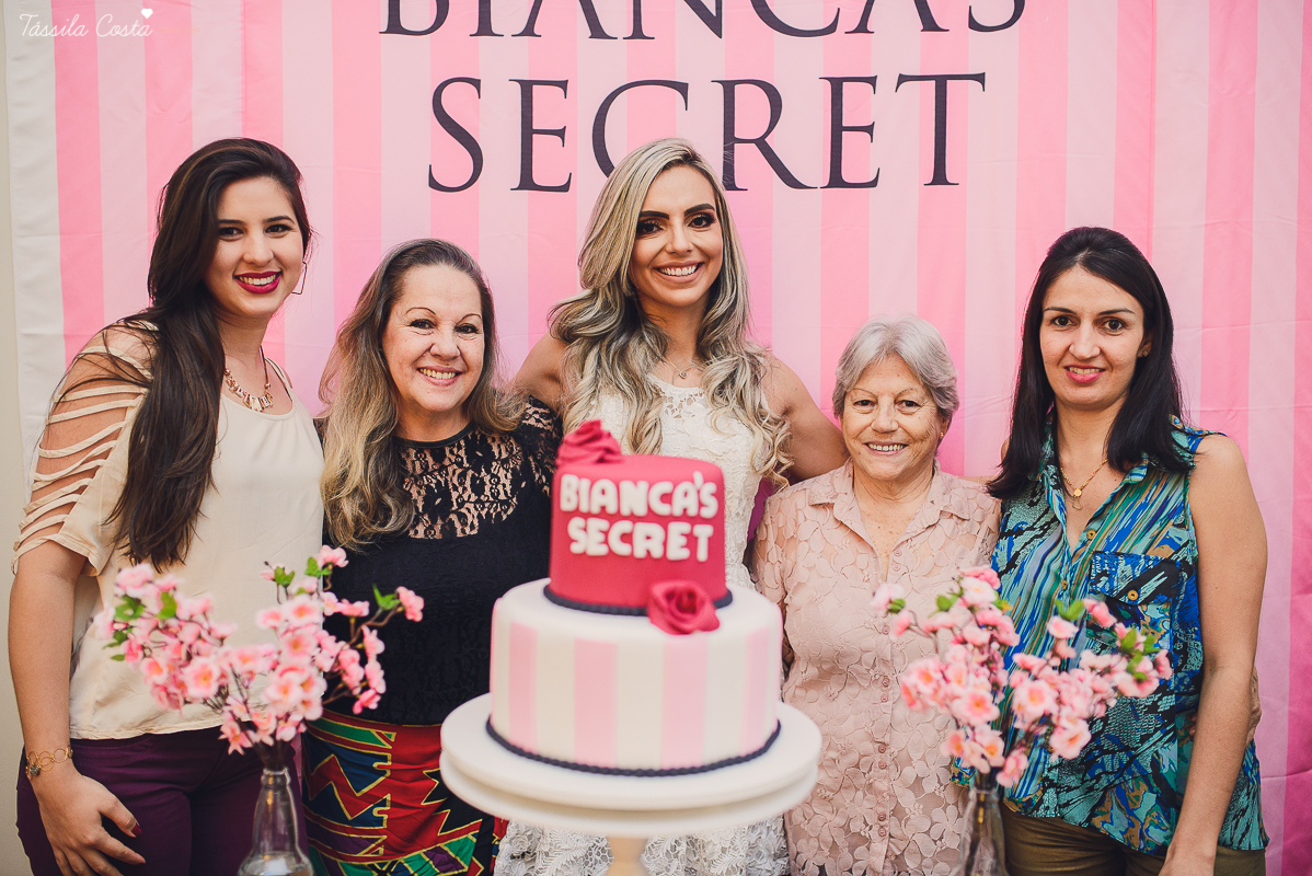 decoração personalizada para chá de lingerie, da noiva bianca, amei fotografar um chá de lingerie com várias brincadeiras e super animado, tássila fotografia