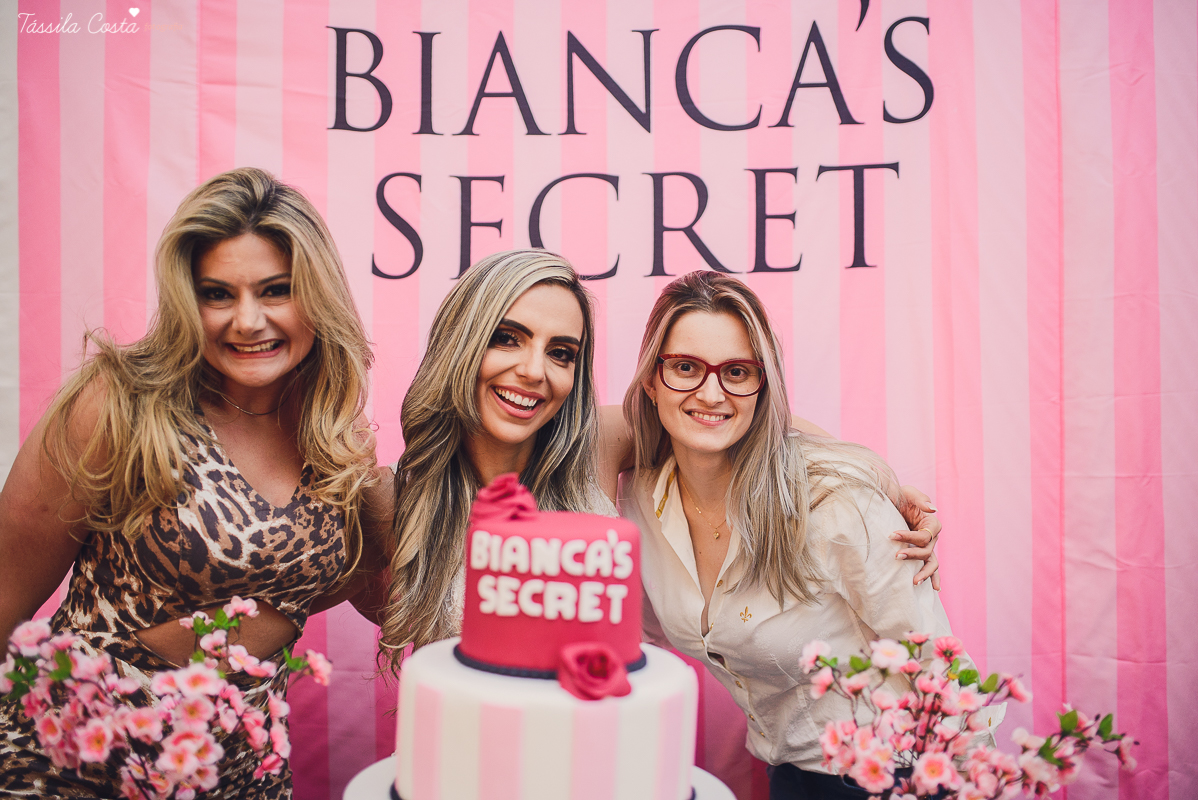 decoração personalizada para chá de lingerie, da noiva bianca, amei fotografar um chá de lingerie com várias brincadeiras e super animado, tássila fotografia