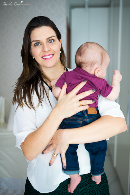 sessão de fotos em casa, do baby Pedro Henrique, fotos do seu acompanhamento trimestral, em vitória es, fotos lifestyle, família querida, fotos com tássila costa