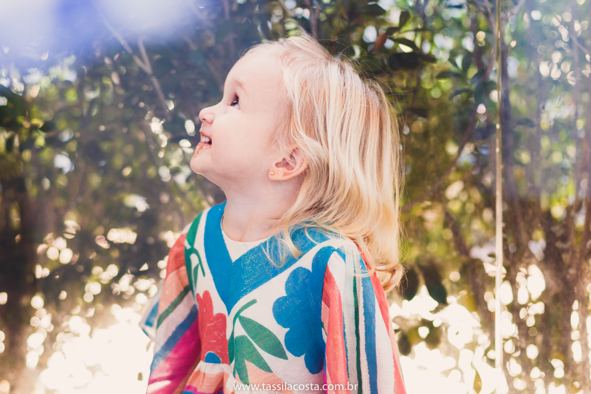 festa no tema 3 porquinhos, da Luisa 2 anos, no cerimonial Na Brinca, em Vitória ES, Tássila Costa fotografia, festa de menina, aniversário de menina, fotografia de festa infantil, Espírito Santo, mãe de duas, tema diferente para aniversário de 2 anos 