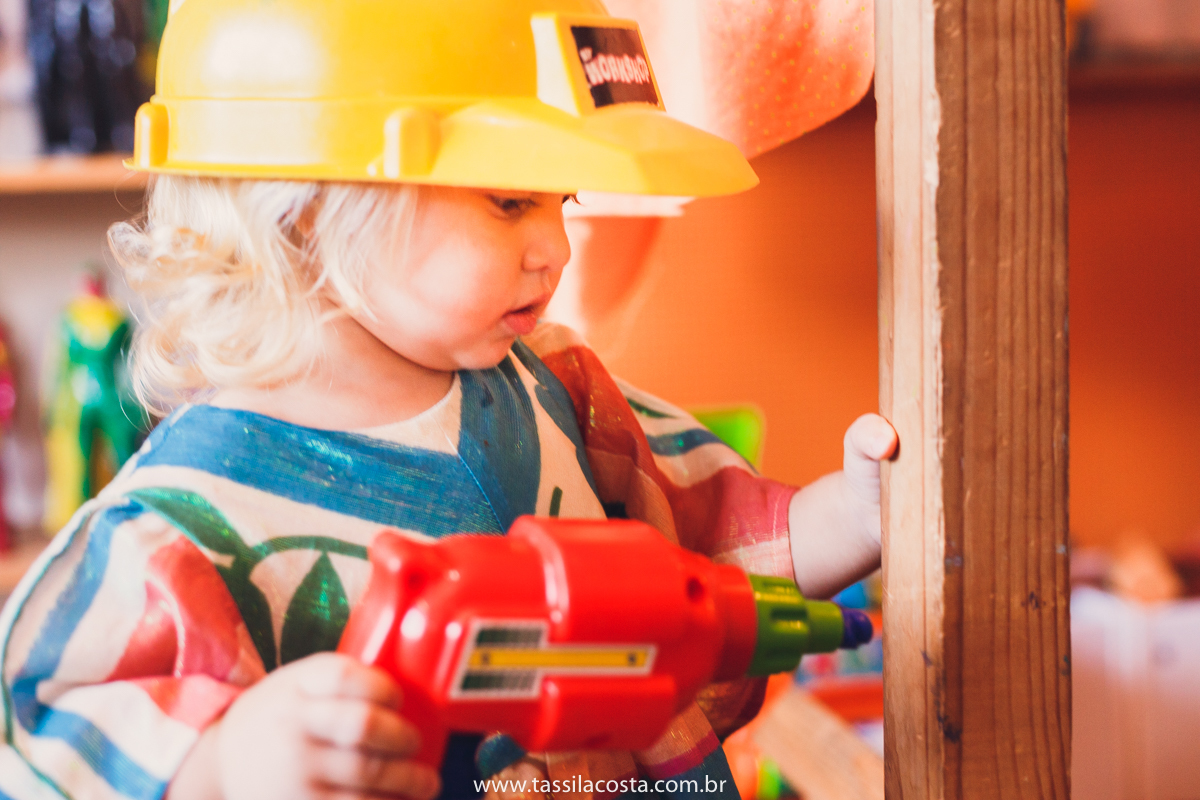 festa no tema 3 porquinhos, da Luisa 2 anos, no cerimonial Na Brinca, em Vitória ES, Tássila Costa fotografia, festa de menina, aniversário de menina, fotografia de festa infantil, Espírito Santo, mãe de duas, tema diferente para aniversário de 2 anos 