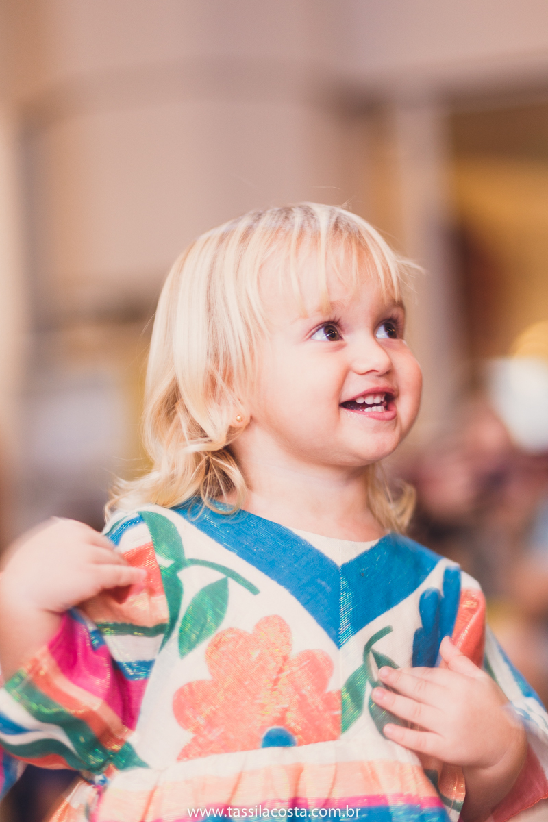 festa no tema 3 porquinhos, da Luisa 2 anos, no cerimonial Na Brinca, em Vitória ES, Tássila Costa fotografia, festa de menina, aniversário de menina, fotografia de festa infantil, Espírito Santo, mãe de duas, tema diferente para aniversário de 2 anos 