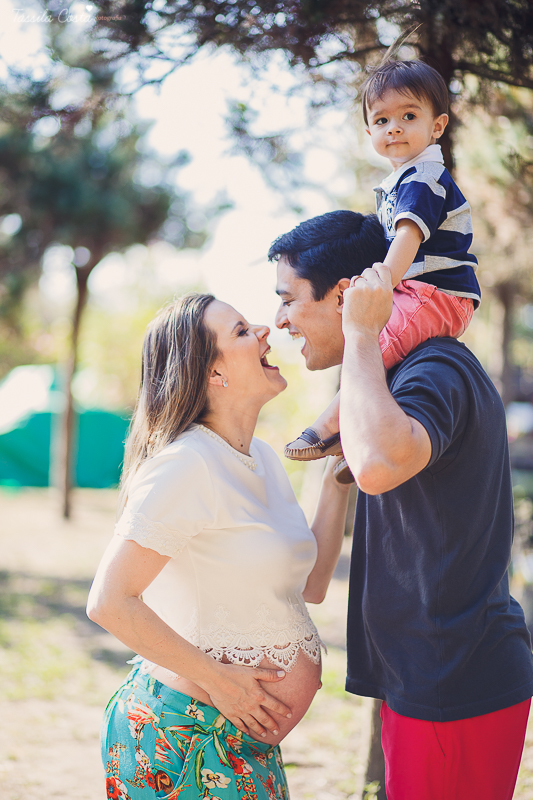 fotos de gestante em Pedra Azul es, família completa, fotos de família em pedra azul, lugares lindos para fotografar em pedra azul, gestação, grávida em vix es