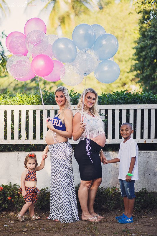 irmãs que engravidaram juntas, fazem ensaio fotográfico juntas, emocionante, em Vitória ES, local escolhido para as fotos foi a Ilha do Frade, lugar lindo para fotos de gestante em Vitória es