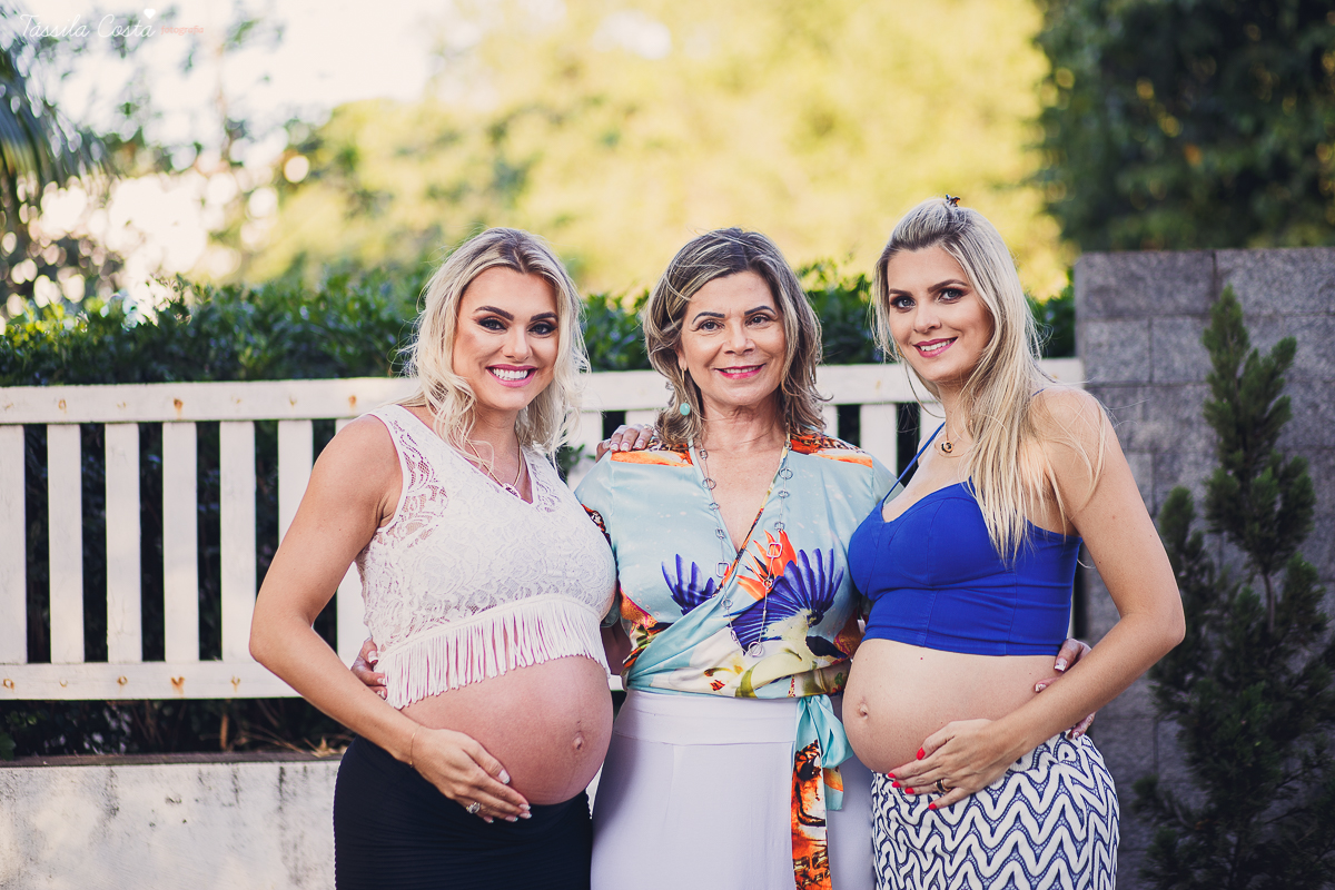 irmãs que engravidaram juntas, fazem ensaio fotográfico juntas, emocionante, em Vitória ES, local escolhido para as fotos foi a Ilha do Frade, lugar lindo para fotos de gestante em Vitória es