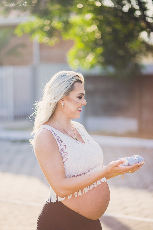 irmãs que engravidaram juntas, fazem ensaio fotográfico juntas, emocionante, em Vitória ES, local escolhido para as fotos foi a Ilha do Frade, lugar lindo para fotos de gestante em Vitória es