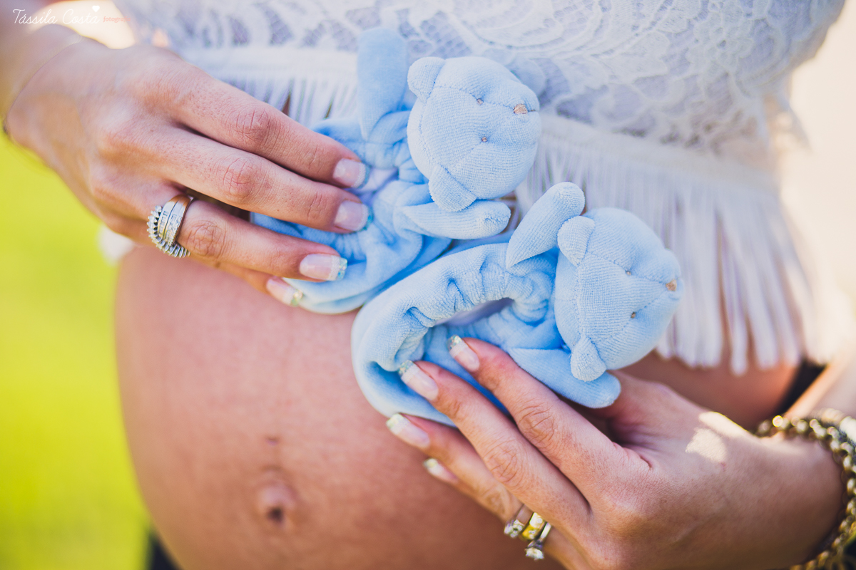 irmãs que engravidaram juntas, fazem ensaio fotográfico juntas, emocionante, em Vitória ES, local escolhido para as fotos foi a Ilha do Frade, lugar lindo para fotos de gestante em Vitória es