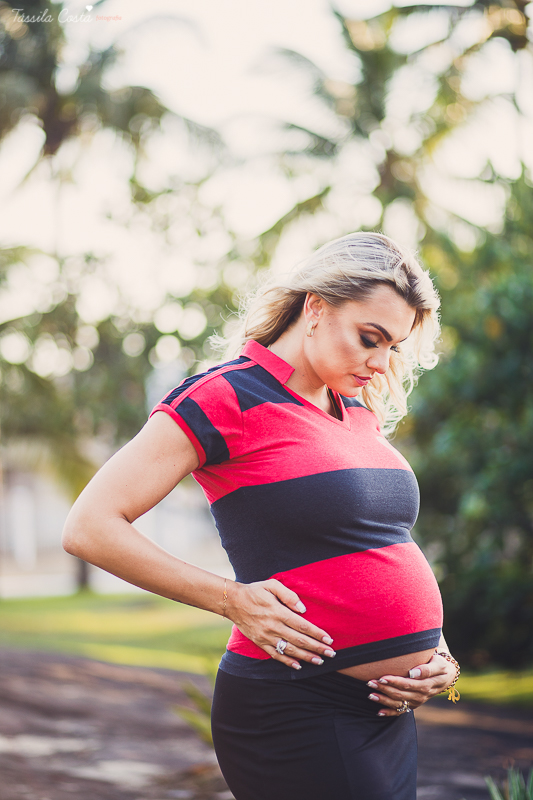irmãs que engravidaram juntas, fazem ensaio fotográfico juntas, emocionante, em Vitória ES, local escolhido para as fotos foi a Ilha do Frade, lugar lindo para fotos de gestante em Vitória es