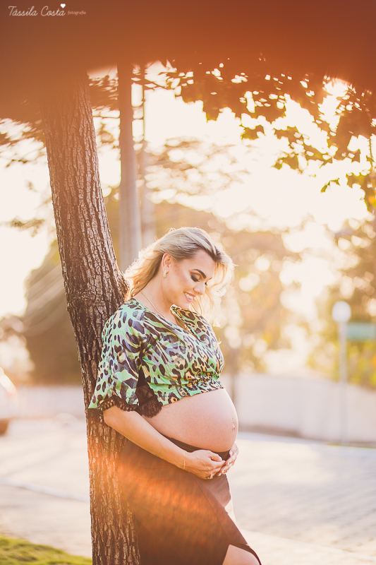 irmãs que engravidaram juntas, fazem ensaio fotográfico juntas, emocionante, em Vitória ES, local escolhido para as fotos foi a Ilha do Frade, lugar lindo para fotos de gestante em Vitória es