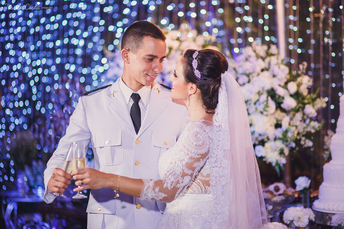 fotos de casamento realizado em Guarapari, litoral do Espírito Santo, sítio dos sonhos para fazer festa de casamento em Guarapari, noivos lindos e apaixonados, fotografia de casamento vitória es