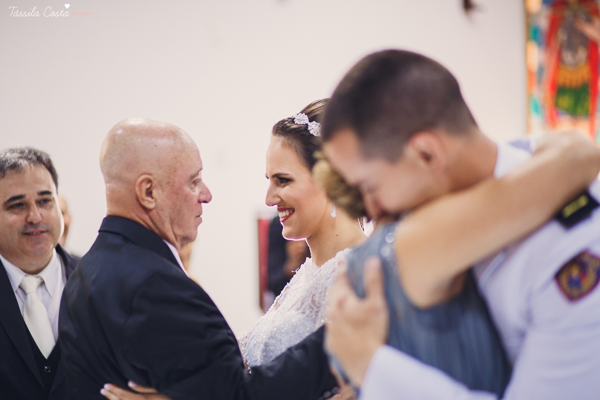 fotos de casamento realizado em Guarapari, litoral do Espírito Santo, sítio dos sonhos para fazer festa de casamento em Guarapari, noivos lindos e apaixonados, fotografia de casamento vitória es