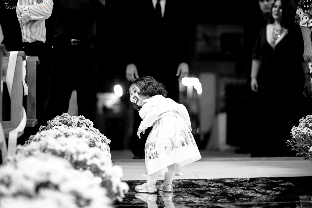 fotos de casamento realizado em Guarapari, litoral do Espírito Santo, sítio dos sonhos para fazer festa de casamento em Guarapari, noivos lindos e apaixonados, fotografia de casamento vitória es