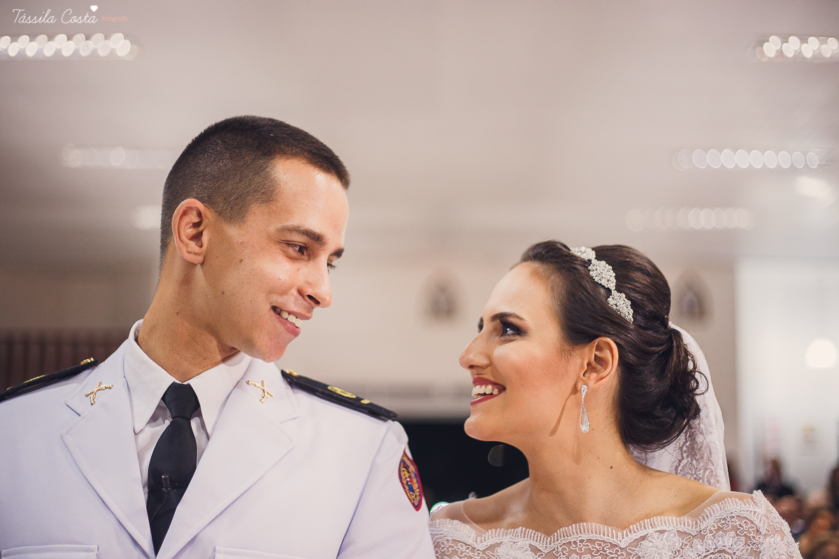 fotos de casamento realizado em Guarapari, litoral do Espírito Santo, sítio dos sonhos para fazer festa de casamento em Guarapari, noivos lindos e apaixonados, fotografia de casamento vitória es