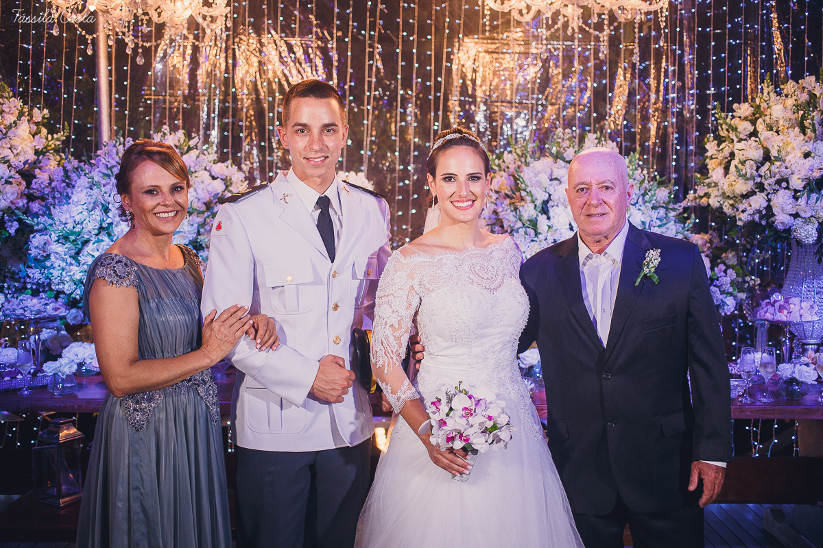 fotos de casamento realizado em Guarapari, litoral do Espírito Santo, sítio dos sonhos para fazer festa de casamento em Guarapari, noivos lindos e apaixonados, fotografia de casamento vitória es