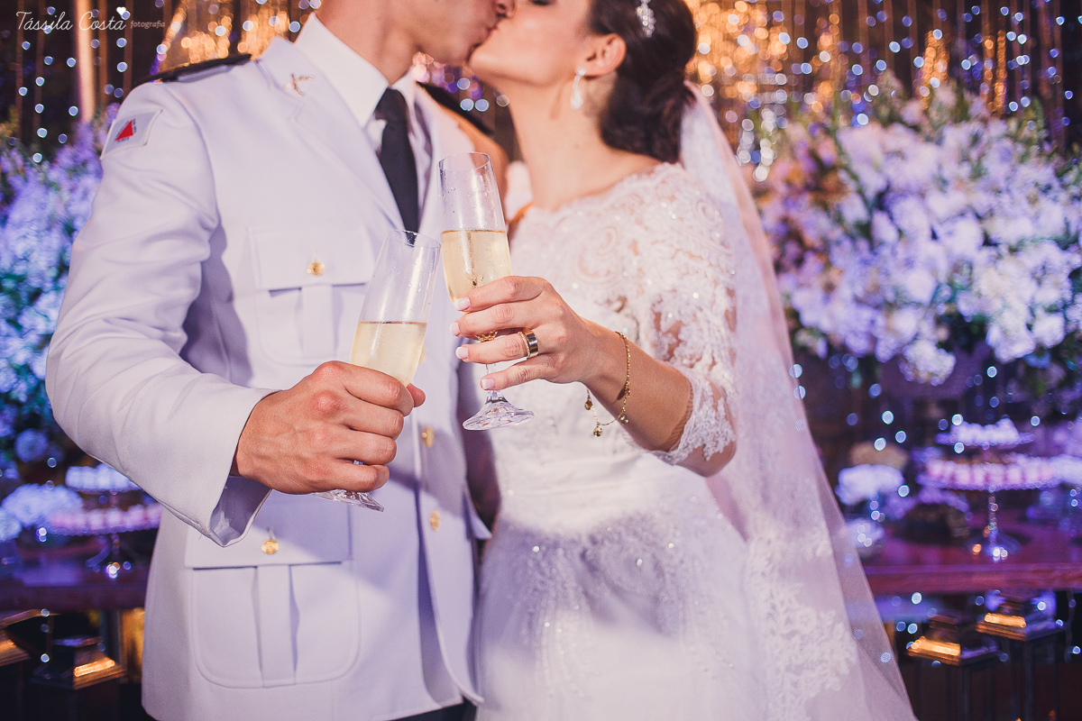 fotos de casamento realizado em Guarapari, litoral do Espírito Santo, sítio dos sonhos para fazer festa de casamento em Guarapari, noivos lindos e apaixonados, fotografia de casamento vitória es