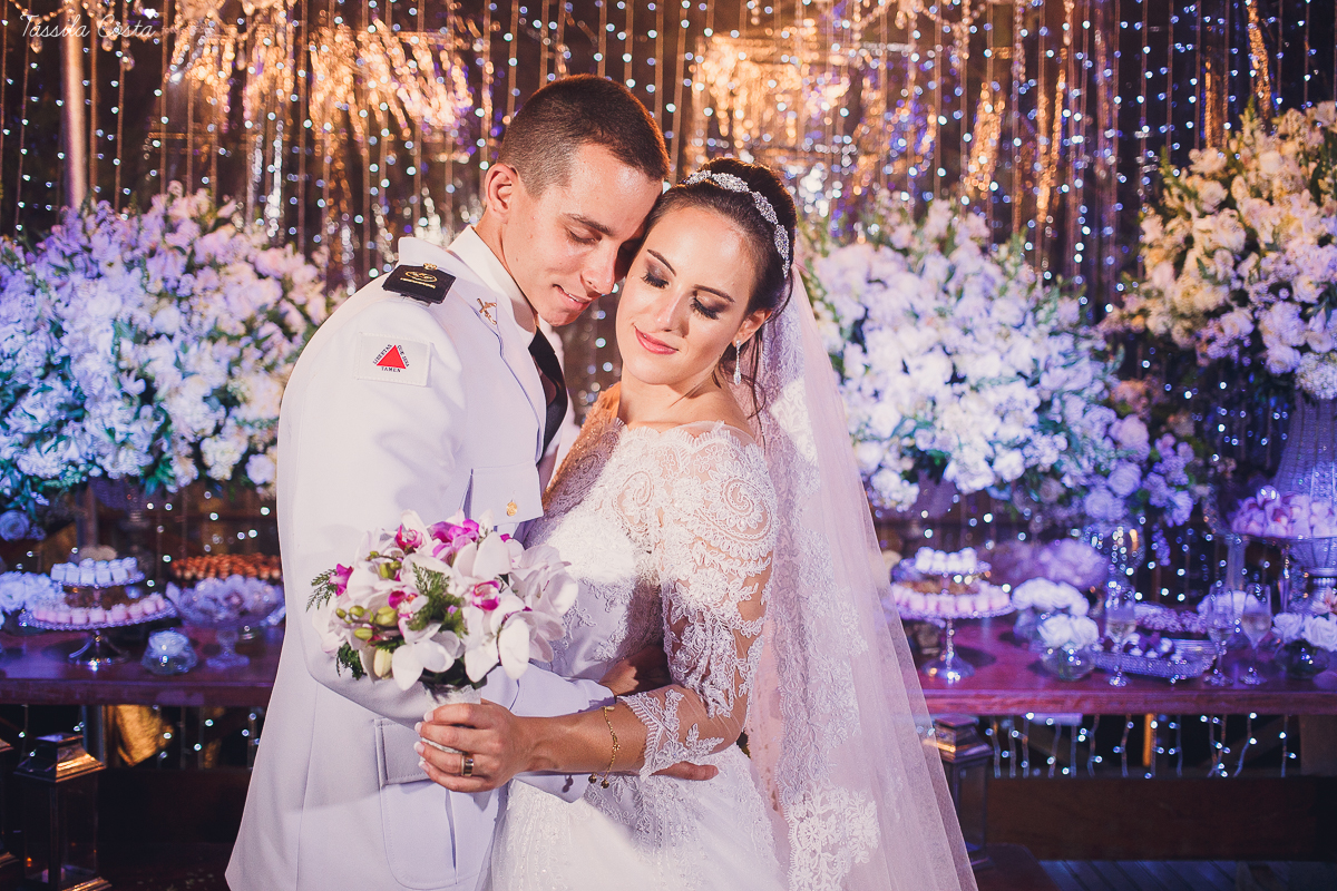 fotos de casamento realizado em Guarapari, litoral do Espírito Santo, sítio dos sonhos para fazer festa de casamento em Guarapari, noivos lindos e apaixonados, fotografia de casamento vitória es