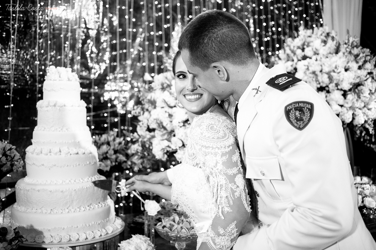 fotos de casamento realizado em Guarapari, litoral do Espírito Santo, sítio dos sonhos para fazer festa de casamento em Guarapari, noivos lindos e apaixonados, fotografia de casamento vitória es