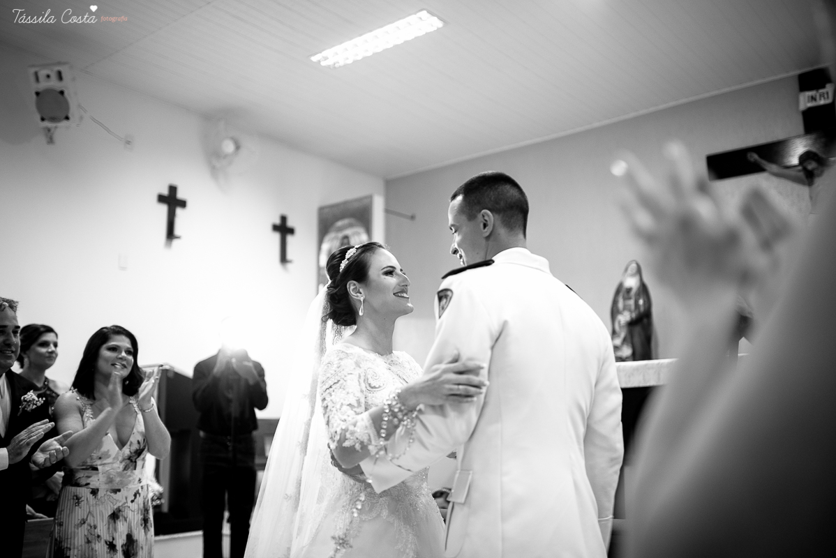 fotos de casamento realizado em Guarapari, litoral do Espírito Santo, sítio dos sonhos para fazer festa de casamento em Guarapari, noivos lindos e apaixonados, fotografia de casamento vitória es