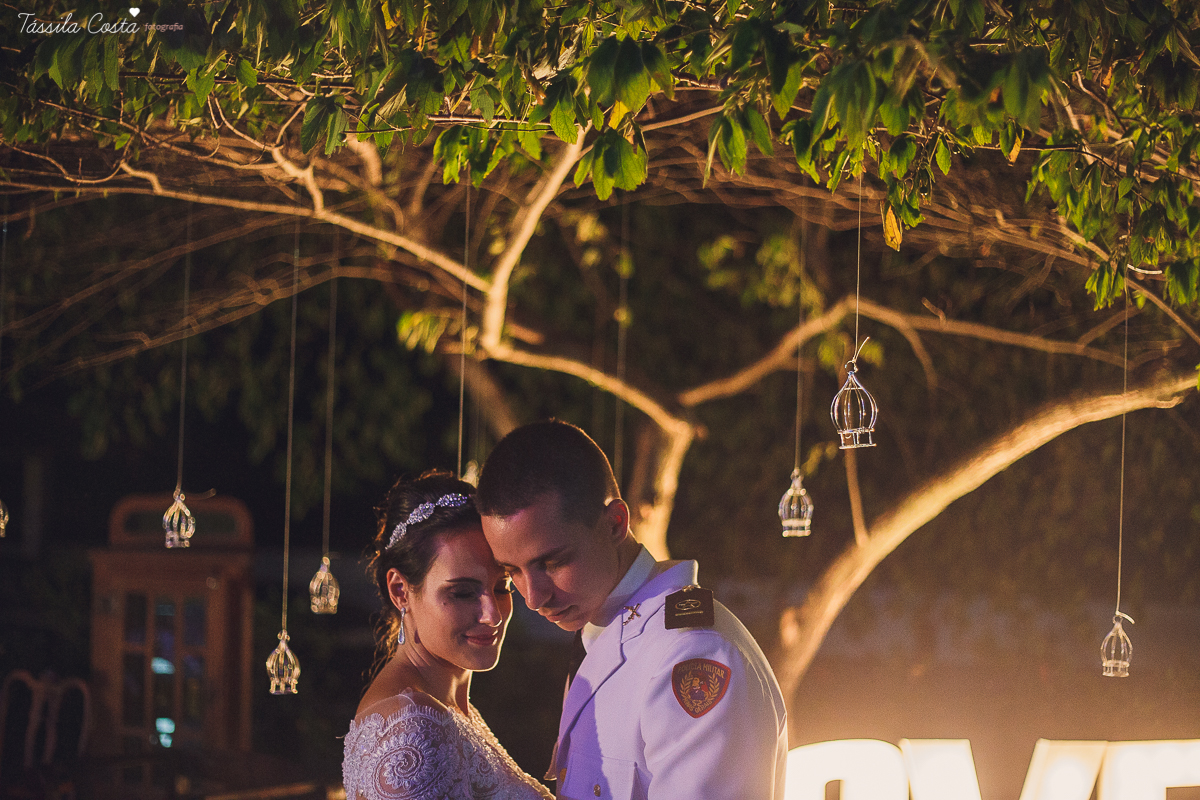 fotos de casamento realizado em Guarapari, litoral do Espírito Santo, sítio dos sonhos para fazer festa de casamento em Guarapari, noivos lindos e apaixonados, fotografia de casamento vitória es
