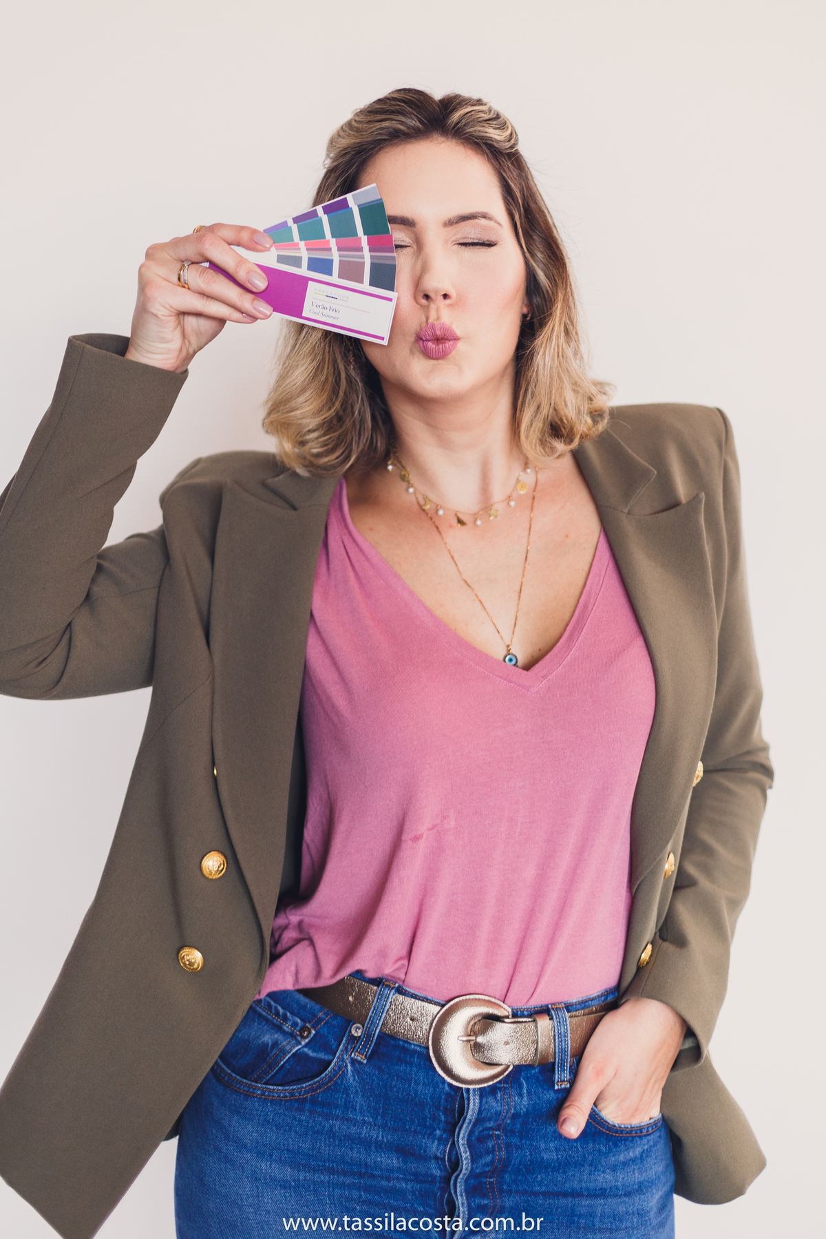 Fotos para atualização de portfólio, profissão consultoria de imagem, fotos para usar no Instagram, poses para consultoras de imagem, consultoria de imagem no ES, Tatiana Arruda, fotos para atualizar o instagram, Vila Velha 