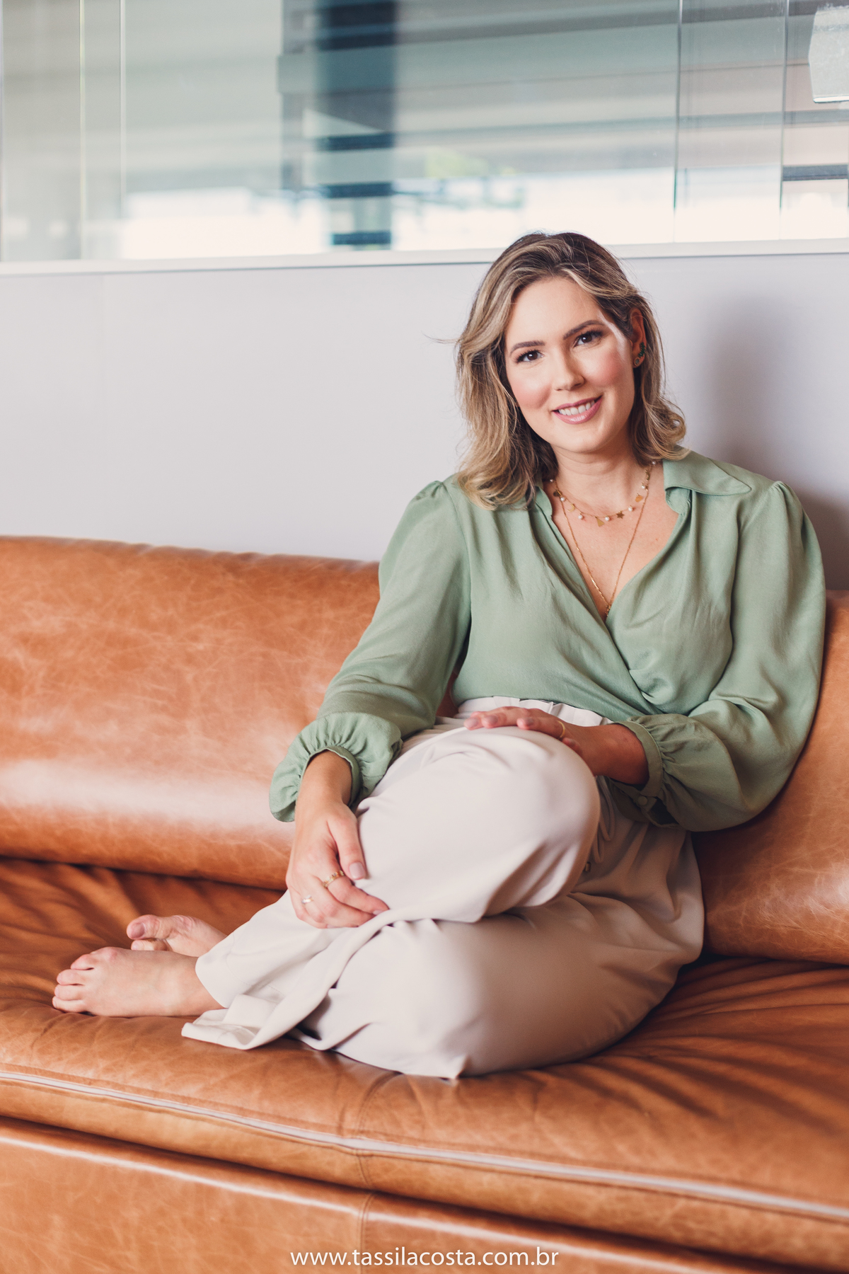 Fotos para atualização de portfólio, profissão consultoria de imagem, fotos para usar no Instagram, poses para consultoras de imagem, consultoria de imagem no ES, Tatiana Arruda, fotos para atualizar o instagram, Vila Velha 