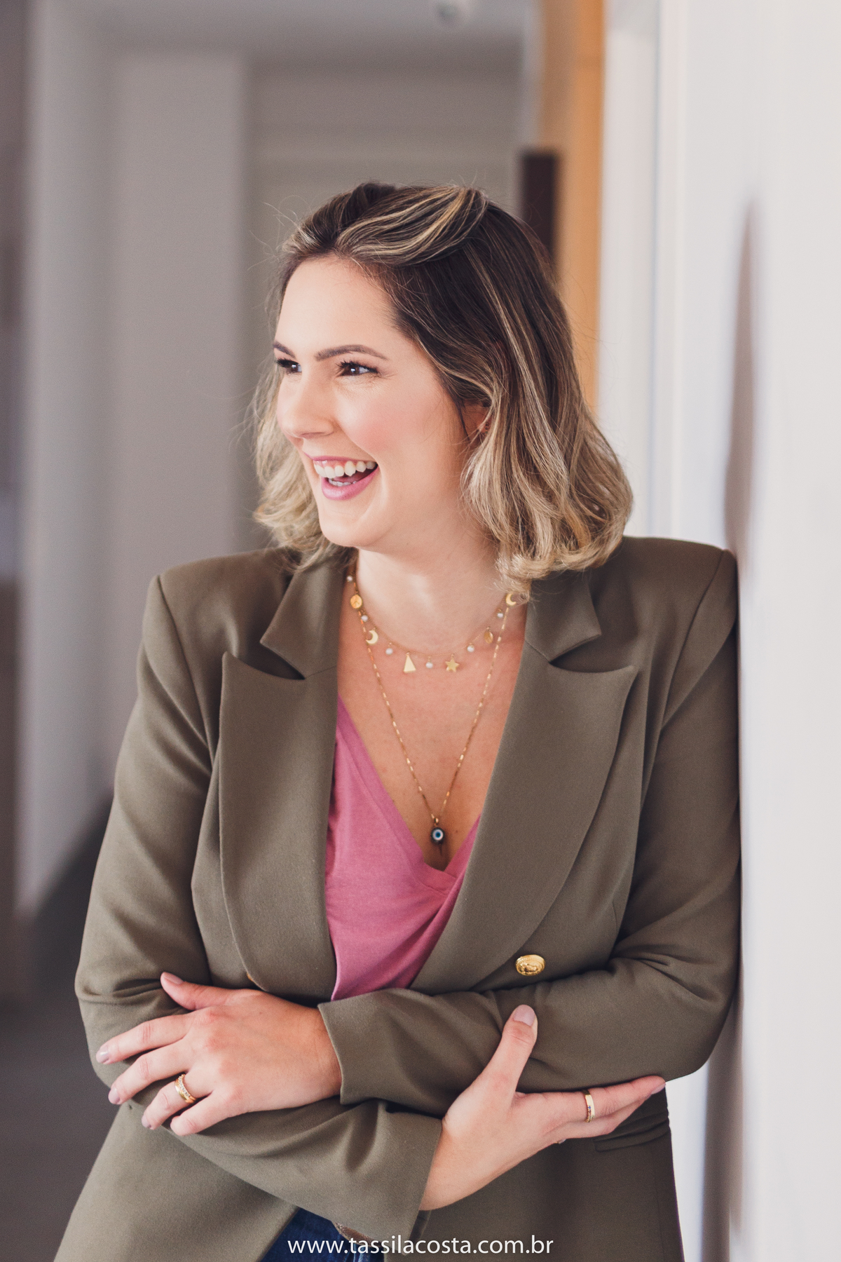 Fotos para atualização de portfólio, profissão consultoria de imagem, fotos para usar no Instagram, poses para consultoras de imagem, consultoria de imagem no ES, Tatiana Arruda, fotos para atualizar o instagram, Vila Velha 