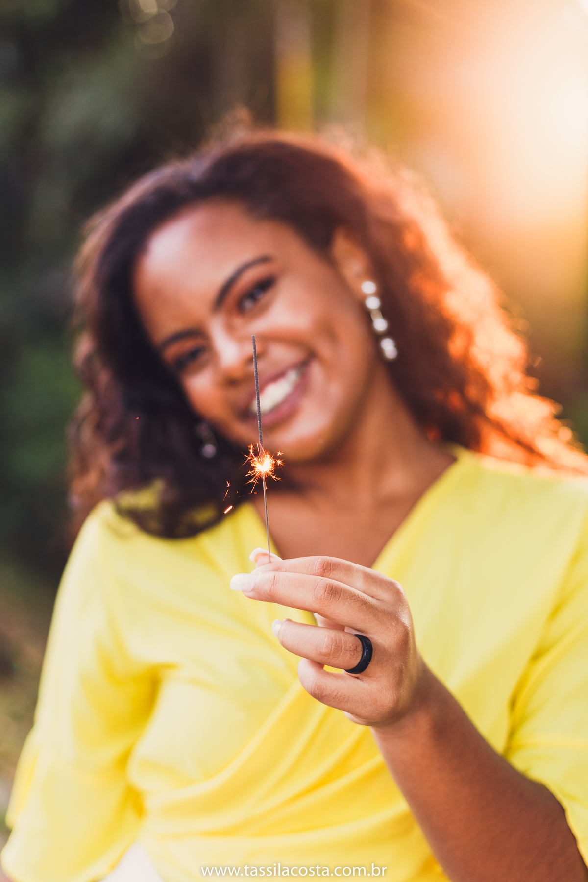 fotos externas para ensaio de 15 anos, Alice, fotos feitas na Ilha do Frade, Vitória ES, Tássila Costa fotografia, especializada em fotos de 15 anos, o que vestir no ensaio de 15 anos, fotógrafa em Vitória ES, looks para ensaio de 15 anos