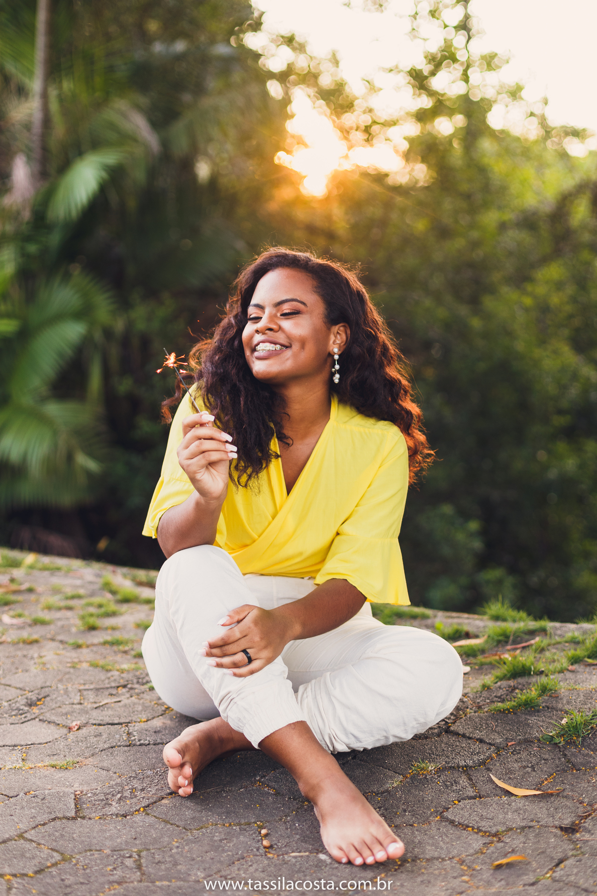 fotos externas para ensaio de 15 anos, Alice, fotos feitas na Ilha do Frade, Vitória ES, Tássila Costa fotografia, especializada em fotos de 15 anos, o que vestir no ensaio de 15 anos, fotógrafa em Vitória ES, looks para ensaio de 15 anos
