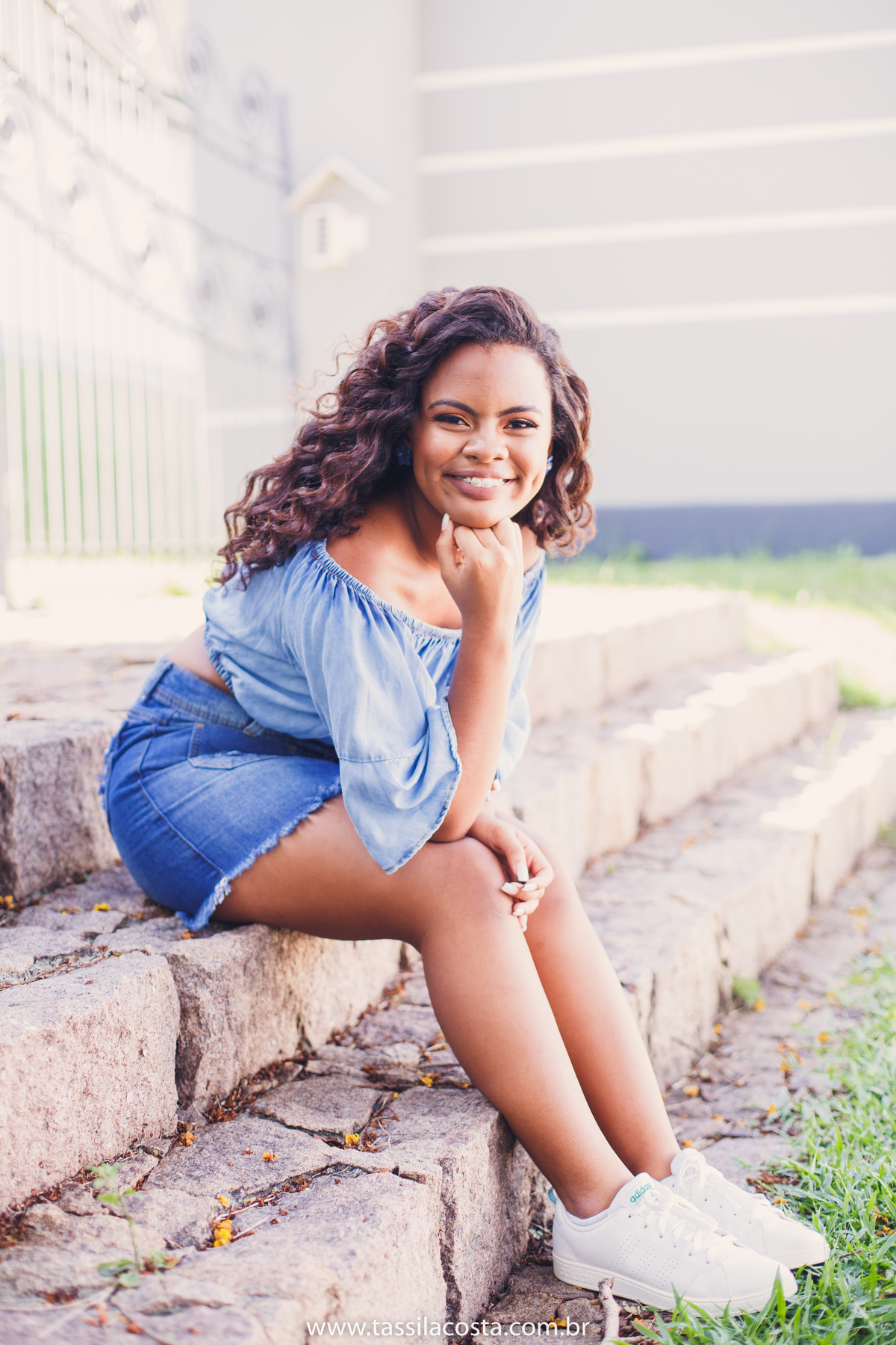 fotos externas para ensaio de 15 anos, Alice, fotos feitas na Ilha do Frade, Vitória ES, Tássila Costa fotografia, especializada em fotos de 15 anos, o que vestir no ensaio de 15 anos, fotógrafa em Vitória ES, looks para ensaio de 15 anos