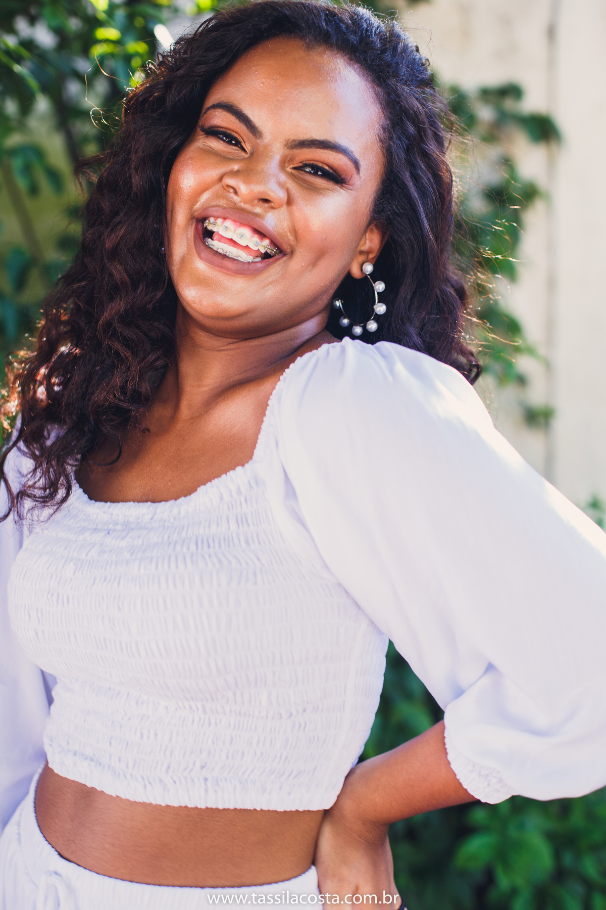 fotos externas para ensaio de 15 anos, Alice, fotos feitas na Ilha do Frade, Vitória ES, Tássila Costa fotografia, especializada em fotos de 15 anos, o que vestir no ensaio de 15 anos, fotógrafa em Vitória ES, looks para ensaio de 15 anos