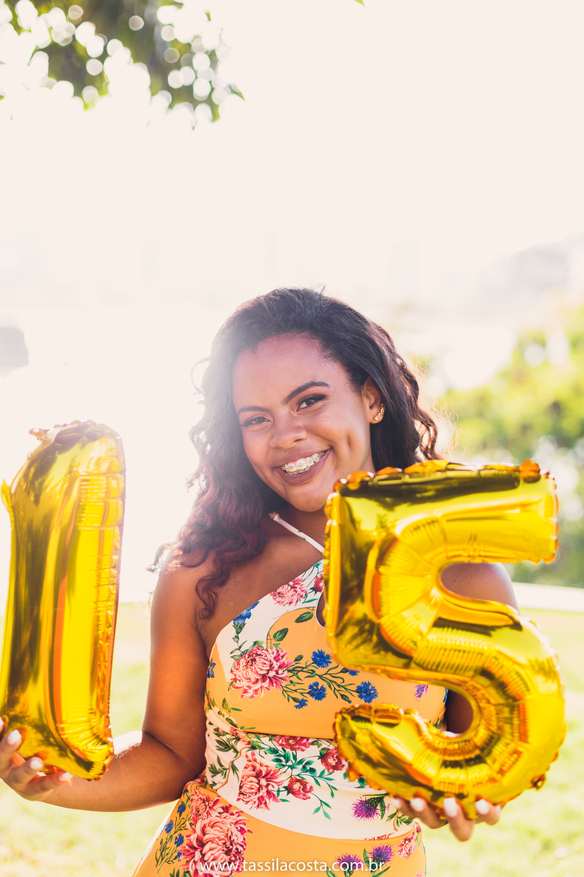fotos externas para ensaio de 15 anos, Alice, fotos feitas na Ilha do Frade, Vitória ES, Tássila Costa fotografia, especializada em fotos de 15 anos, o que vestir no ensaio de 15 anos, fotógrafa em Vitória ES, looks para ensaio de 15 anos