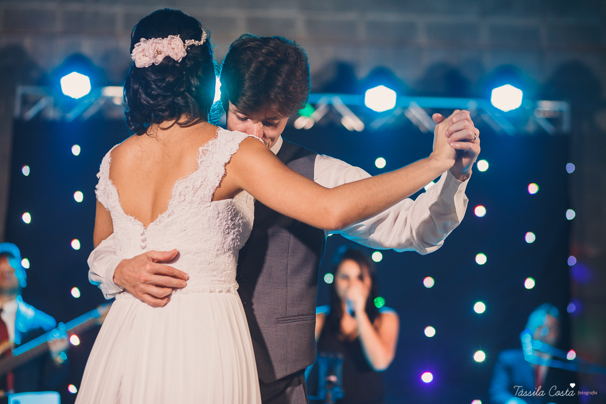 fotos de inspiração para casamento na praia, durante o dia, em Serra ES, Manguinhos, fotos de casamento dos sonhos na praia, Mayara e Allan, casamento durante a luz do dia, fotos de casamento na praia