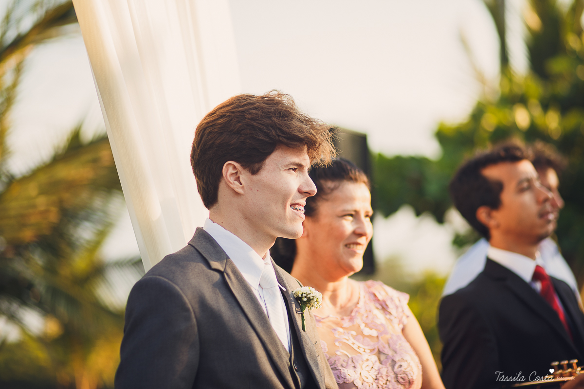 fotos de inspiração para casamento na praia, durante o dia, em Serra ES, Manguinhos, fotos de casamento dos sonhos na praia, Mayara e Allan, casamento durante a luz do dia, fotos de casamento na praia