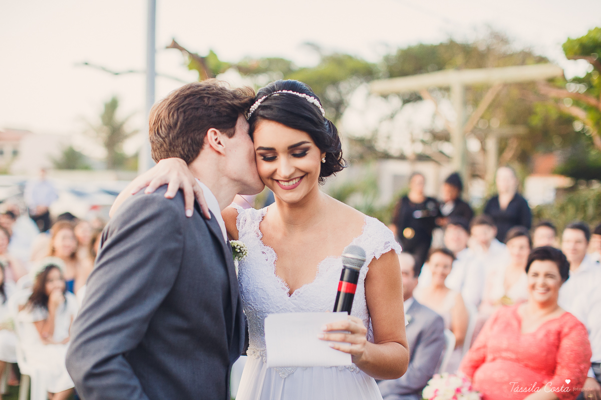 fotos de inspiração para casamento na praia, durante o dia, em Serra ES, Manguinhos, fotos de casamento dos sonhos na praia, Mayara e Allan, casamento durante a luz do dia, fotos de casamento na praia