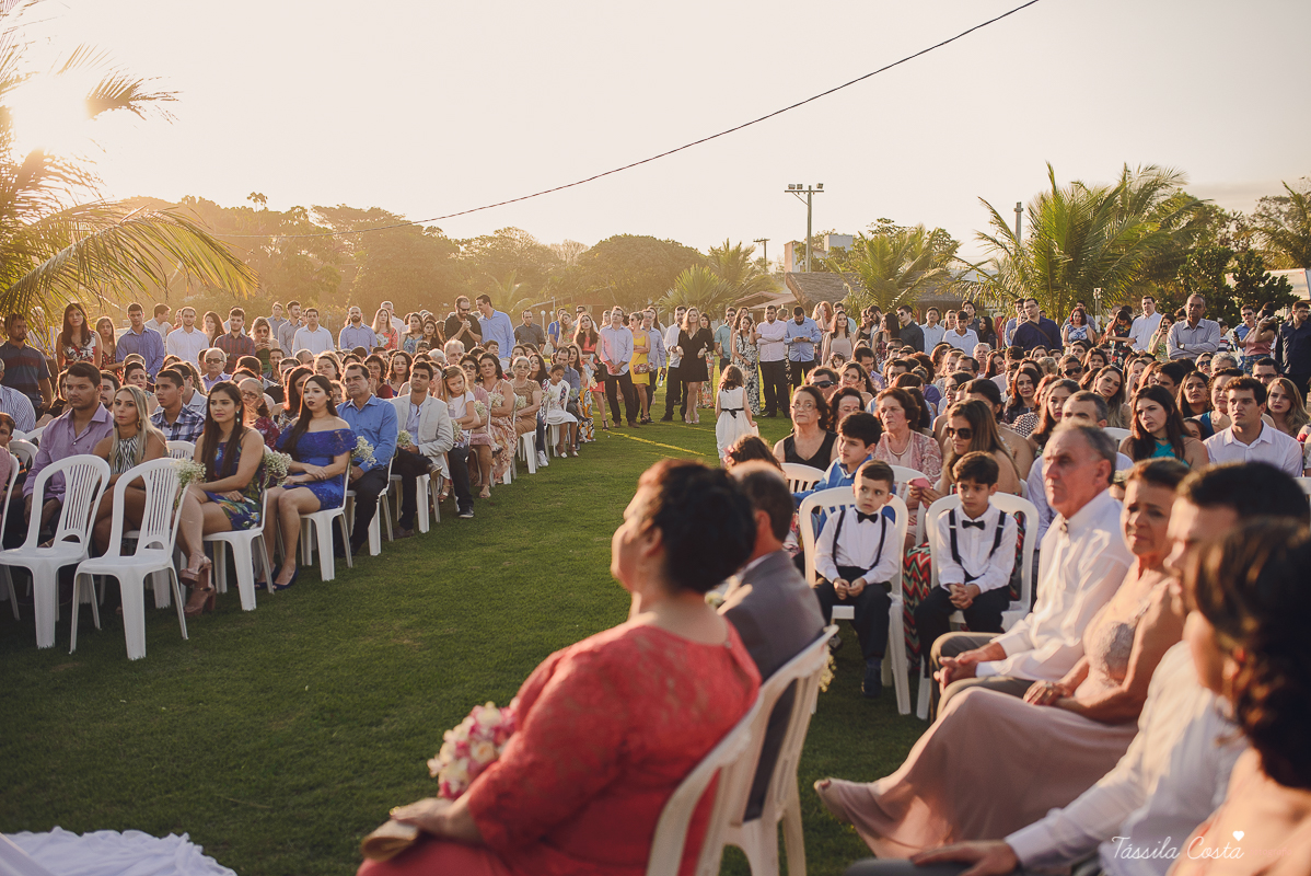 fotos de inspiração para casamento na praia, durante o dia, em Serra ES, Manguinhos, fotos de casamento dos sonhos na praia, Mayara e Allan, casamento durante a luz do dia, fotos de casamento na praia