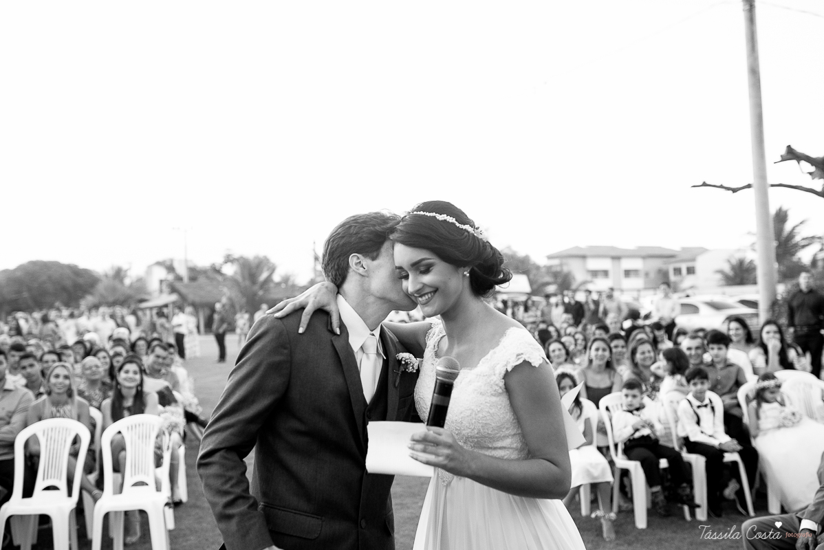 fotos de inspiração para casamento na praia, durante o dia, em Serra ES, Manguinhos, fotos de casamento dos sonhos na praia, Mayara e Allan, casamento durante a luz do dia, fotos de casamento na praia