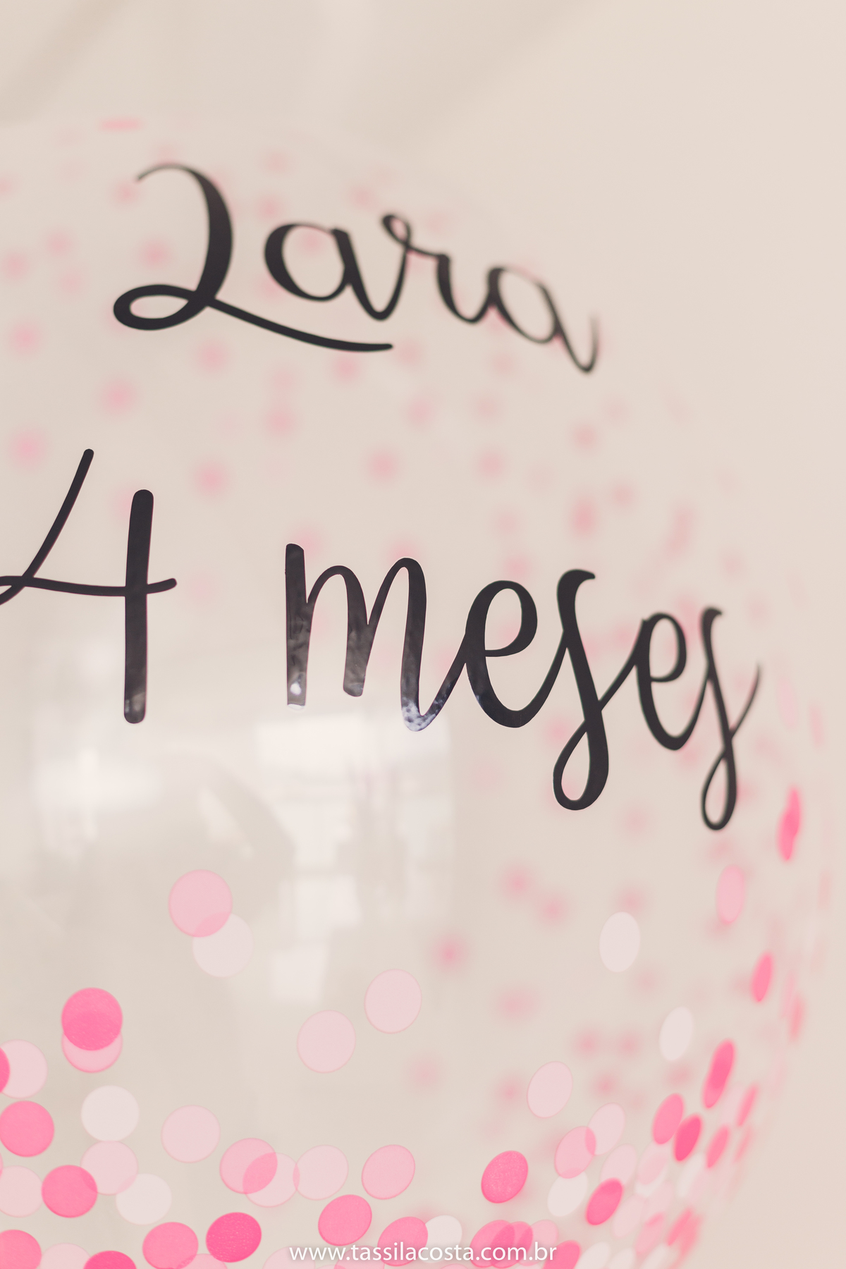 Lara 4 meses, bebê linda, fotos feitas em casa, ensaio de acompanhamento mensal, fotos mensais, Tássila Costa fotografia, fotos em Vitória ES