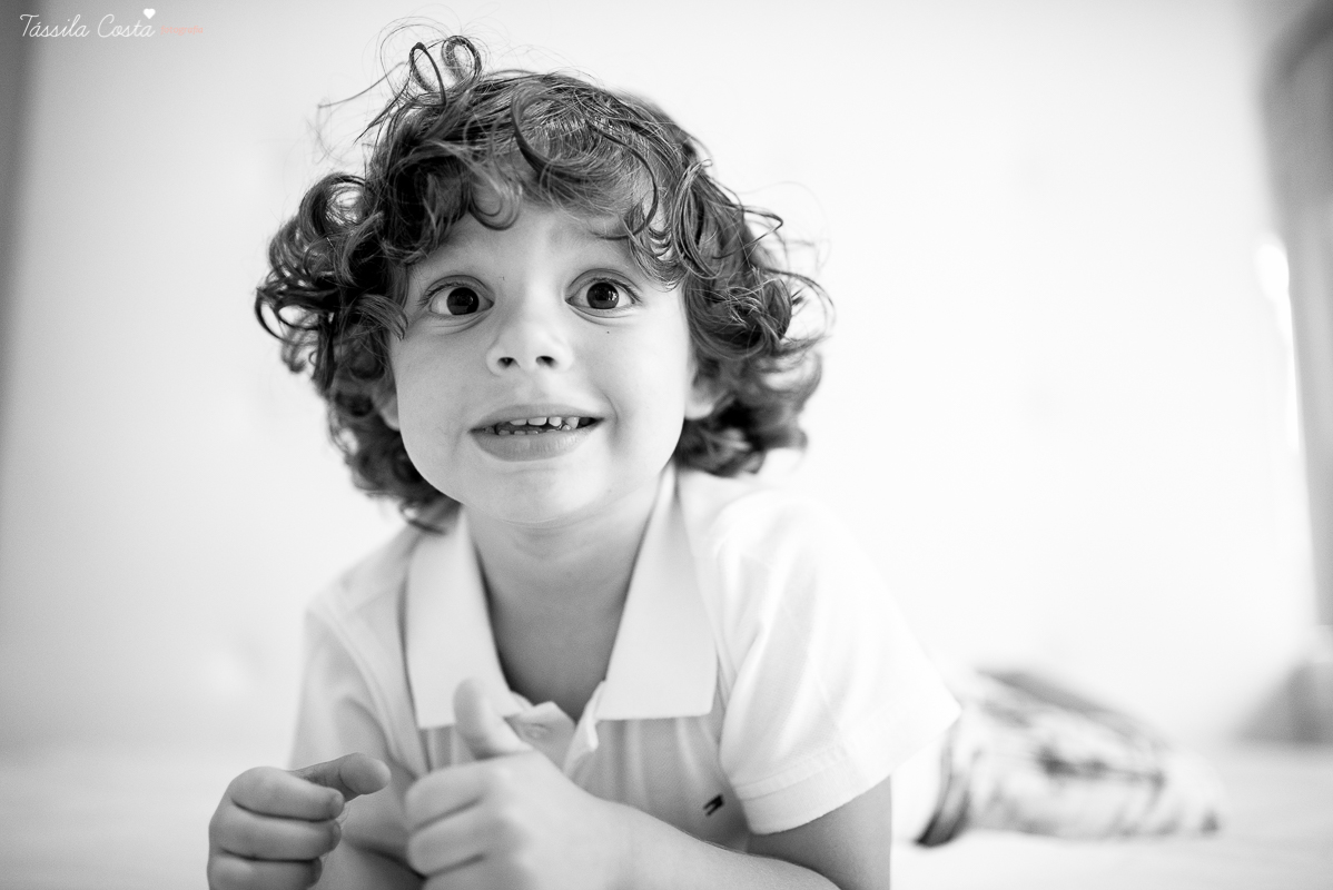 fotos em vila velha, es, de acompanhamento mensal de bebês, quarto lindo da bebê sofia, fotos na praia de itaparica, ensaio família em casa, fotos dentro do apartamento