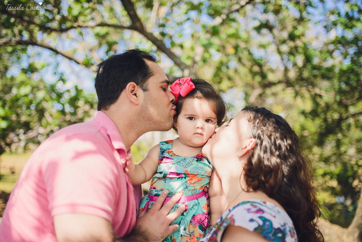 tassila costa, tassila fotografia, tassila costa fotografia, tassilacfotografia, ensaio da isabela, ensaio pre aniversario, ilha do frade, espirito santo, foto de familia, bebe lindo, bebe fotogenico, foto linda, amores, pai e mae, fotos lindas, ensaio ex