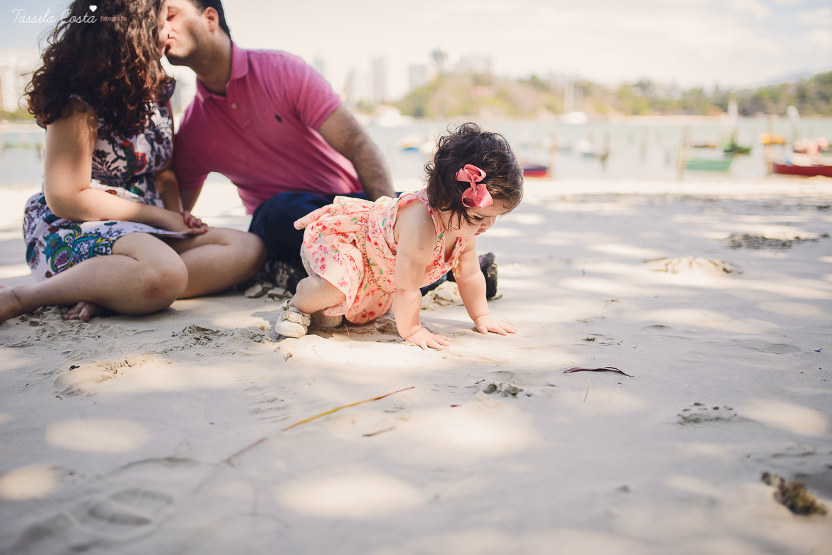 tassila costa, tassila fotografia, tassila costa fotografia, tassilacfotografia, ensaio da isabela, ensaio pre aniversario, ilha do frade, espirito santo, foto de familia, bebe lindo, bebe fotogenico, foto linda, amores, pai e mae, fotos lindas, ensaio ex