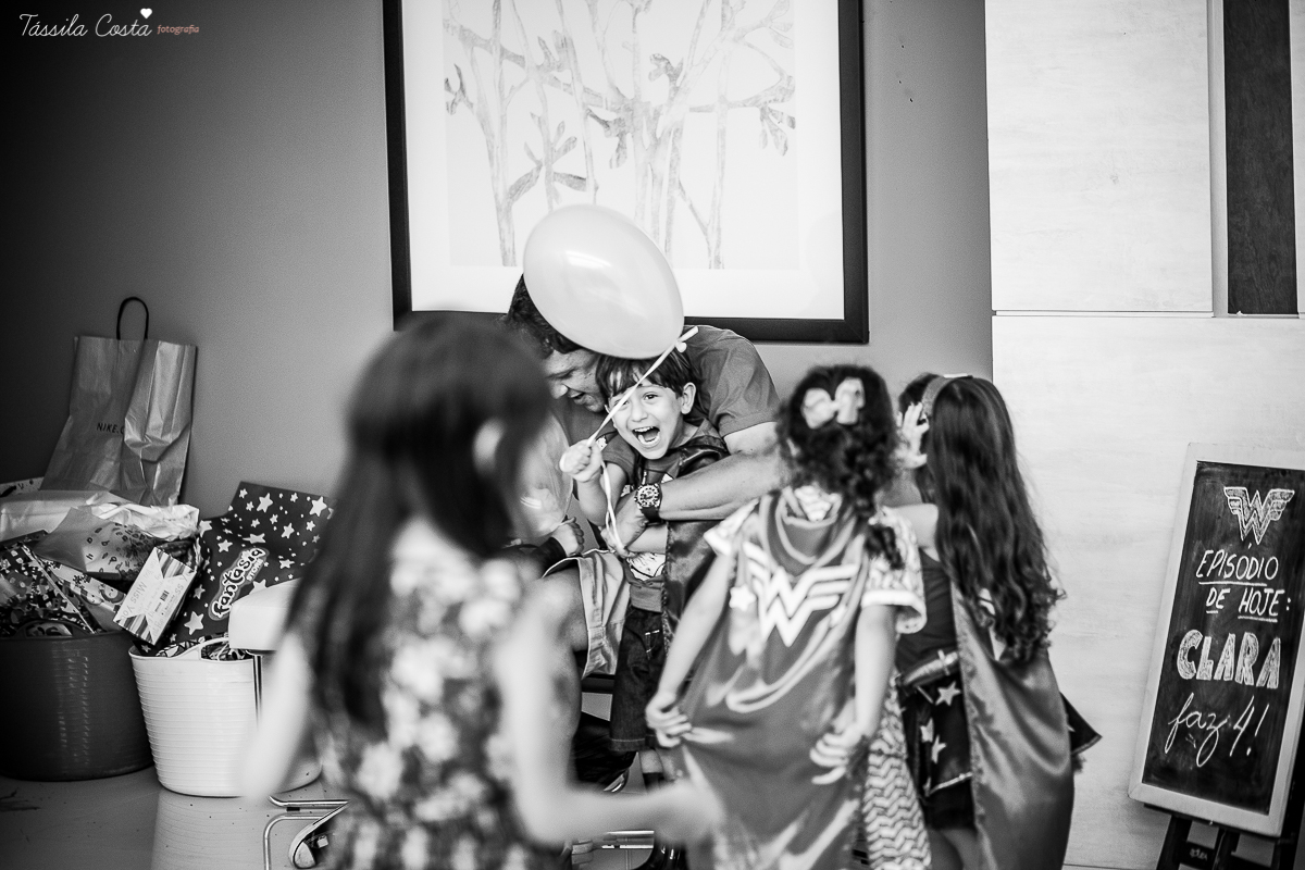 festa no tema mulher maravilha, fotografada e filmada em vitória es, filmagem de aniversário infantil em vitoria es, clipe da festa, filmagem e fotografia de casamento em vila velha
