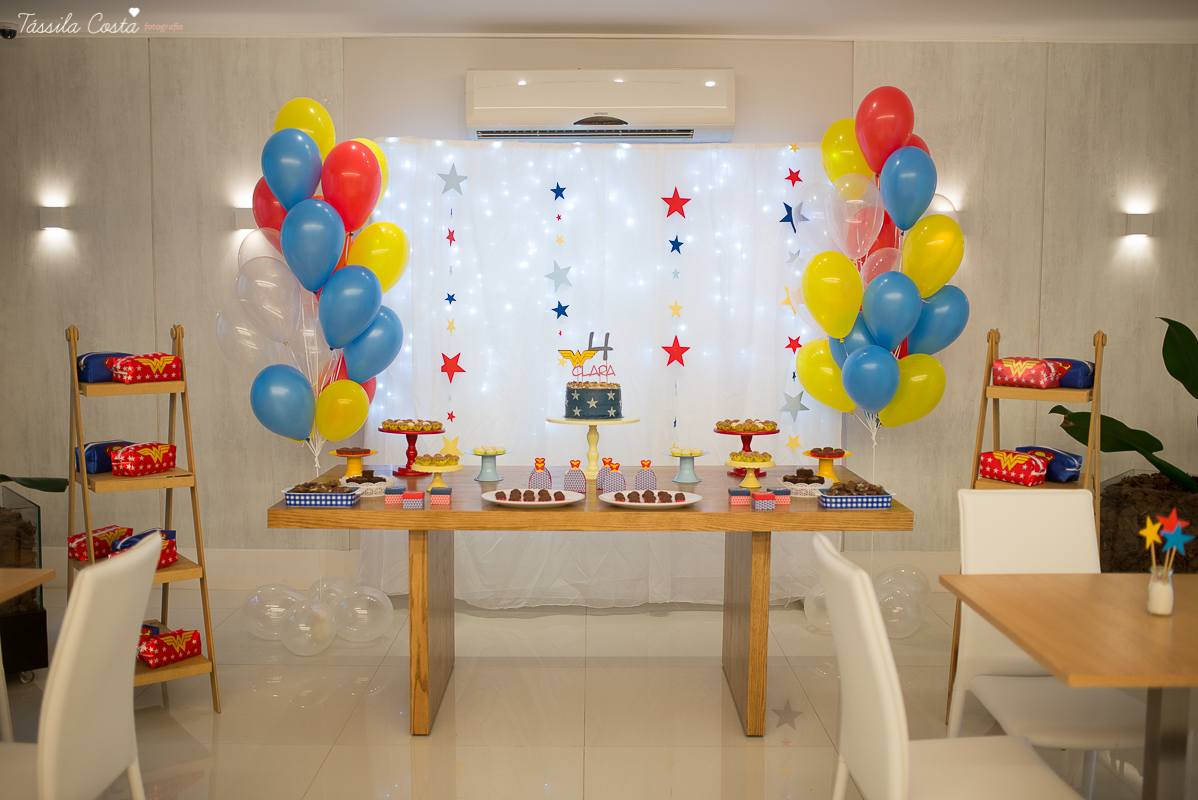festa no tema mulher maravilha, fotografada e filmada em vitória es, filmagem de aniversário infantil em vitoria es, clipe da festa, filmagem e fotografia de casamento em vila velha
