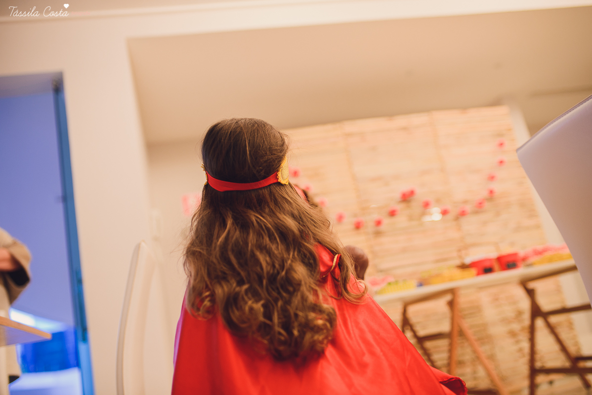 festa no tema mulher maravilha, fotografada e filmada em vitória es, filmagem de aniversário infantil em vitoria es, clipe da festa, filmagem e fotografia de casamento em vila velha